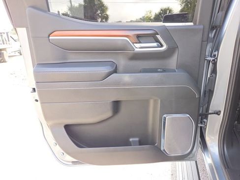 Certified 2025 GMC Sierra 1500 Denali image 9