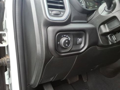 Used 2024 RAM 2500 Big Horn w/ Safety Group image 7