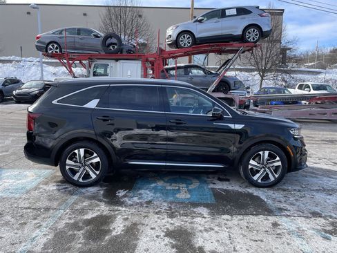 Used 2023 Kia Sorento SX Prestige w/ Panoramic Sunroof Package image 6