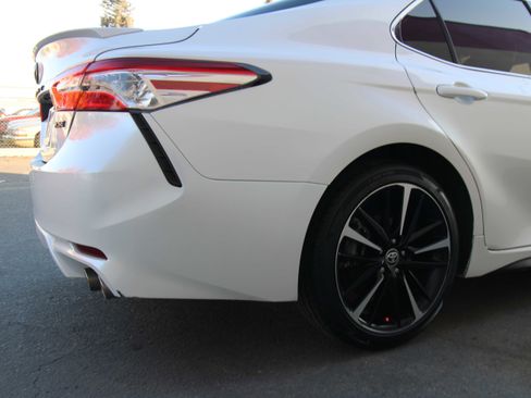 Used 2020 Toyota Camry XSE w/ Blackout Package image 18