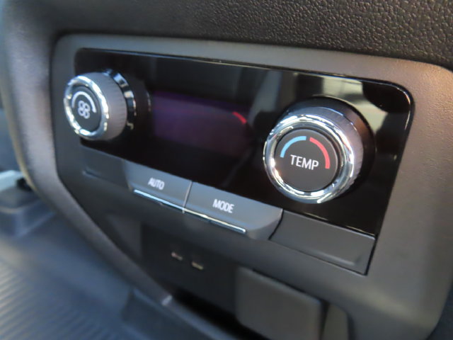 Used 2024 Chevrolet Traverse Z71 w/ LPO, Floor Liner Package AWD/4WD image 46