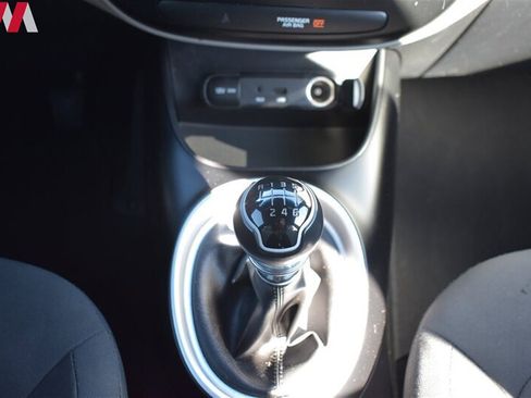 Used 2014 Kia Soul FWD image 19