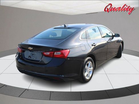Used 2023 Chevrolet Malibu LT image 3