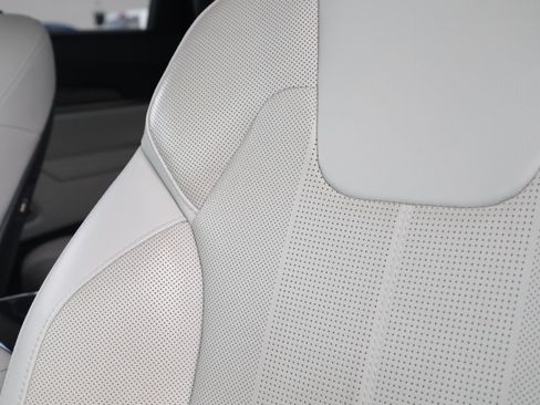 Used 2022 Kia Telluride EX w/ EX Premium Package FWD image 17
