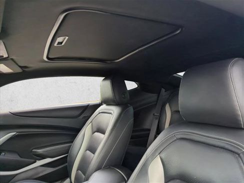 Used 2020 Chevrolet Camaro LT w/ RS Package image 13