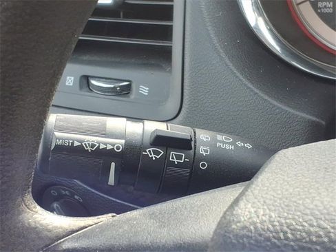 Used 2019 Dodge Grand Caravan SE w/ UConnect Hands-Free Group image 13