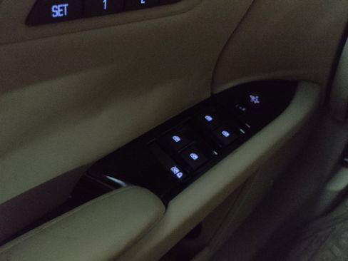 Used 2016 Cadillac XTS Luxury FWD image 27