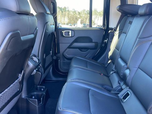 New 2026 Jeep Gladiator Sport AWD/4WD image 25