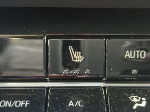 New 2025 Chevrolet Equinox LT w/ Convenience Package II image 22