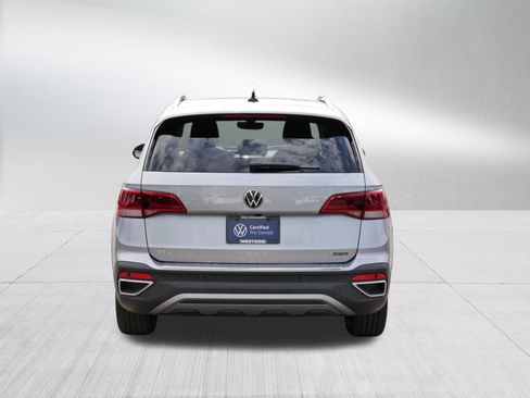 Certified 2023 Volkswagen Taos SEL AWD/4WD image 6