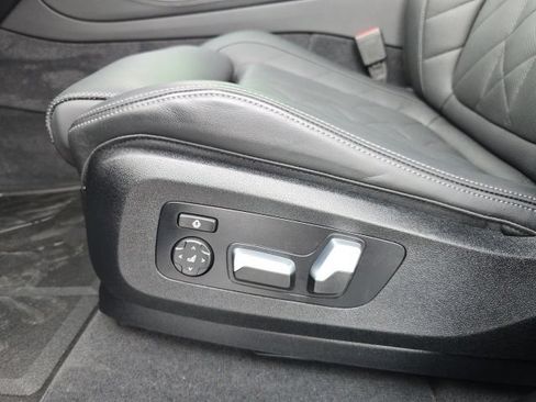 Used 2025 BMW X5 xDrive40i w/ Premium Package AWD/4WD image 16