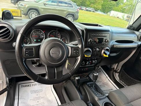 Used 2011 Jeep Wrangler Sport AWD/4WD image 15