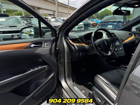 Used 2017 Lincoln MKC Select FWD image 23