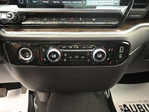 Used 2024 GMC Sierra 1500 Elevation AWD/4WD image 9