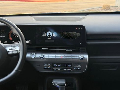 Used 2025 Hyundai Kona SEL image 13