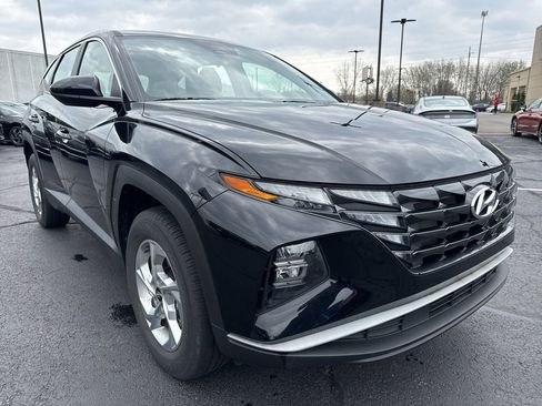 Used 2023 Hyundai Tucson SE image 3