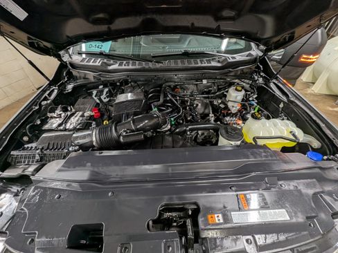 Used 2025 Ford F250 XLT image 4