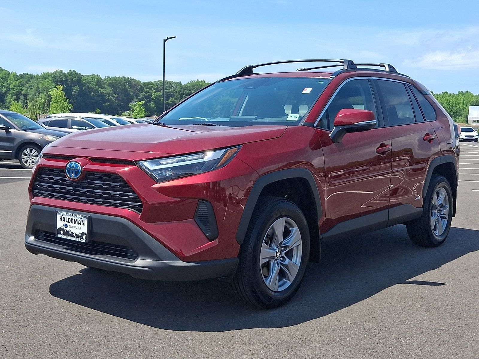 Used 2023 Toyota RAV4 XLE AWD/4WD image 3