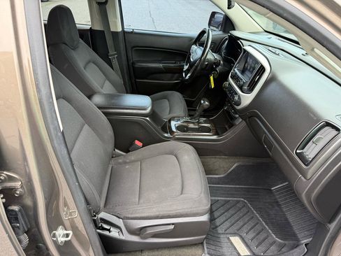Used 2016 GMC Canyon SLE w/ SLE Convenience Package RWD image 18