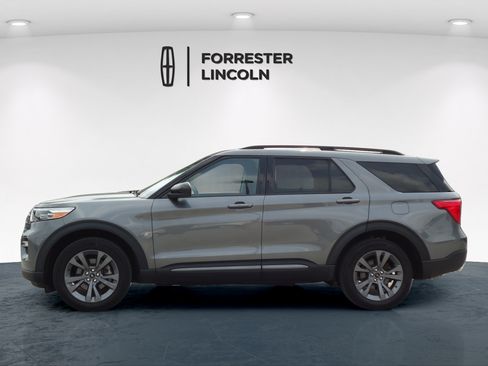 Used 2023 Ford Explorer XLT w/ Equipment Group 202A AWD/4WD image 6