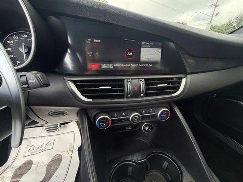 Used 2023 Alfa Romeo Giulia Sprint RWD image 20