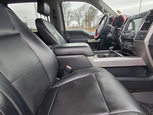 Used 2018 Ford F250 Lariat w/ Lariat Value Package image 4