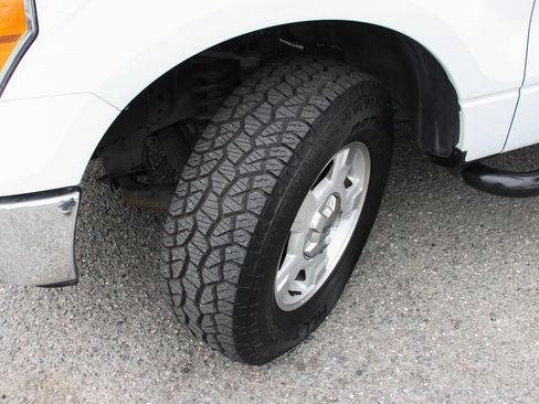 Used 2010 Ford F150 XLT image 41