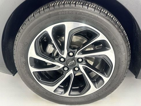 Used 2023 Chevrolet Bolt EUV Premier w/ Sun & Sound Package image 39