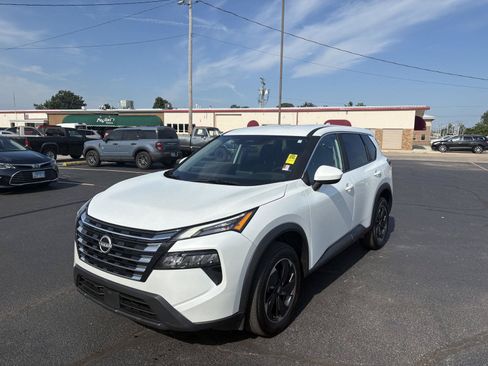 Used 2025 Nissan Rogue SV AWD/4WD image 20