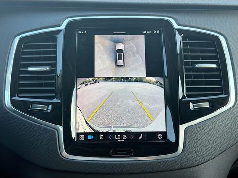 Used 2024 Volvo XC90 B6 Plus AWD/4WD image 32