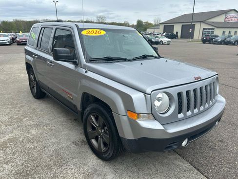Used 2016 Jeep Patriot 75th Anniversary w/ Power Value Group FWD image 3