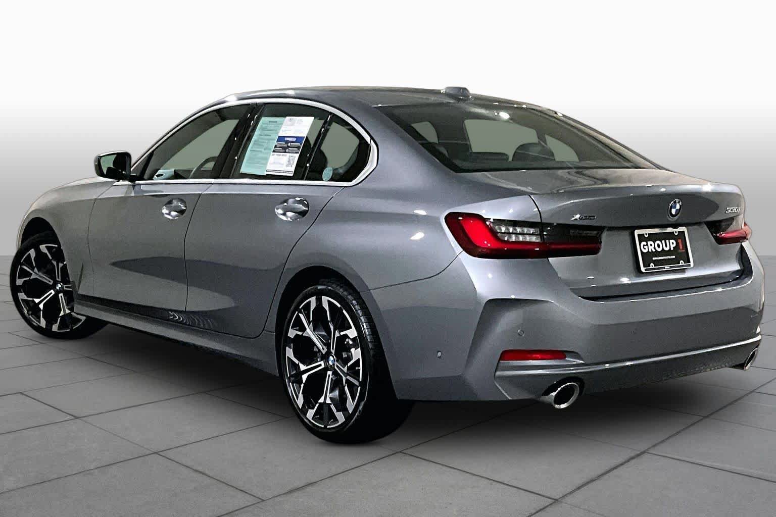 Used 2026 BMW 330i xDrive Sedan w/ Premium Package AWD/4WD image 11