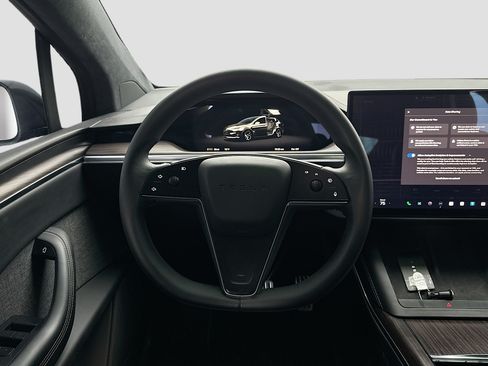 Used 2024 Tesla Model X AWD/4WD image 14