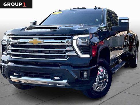 Used 2024 Chevrolet Silverado 3500 High Country w/ High Country Premium Package image 1