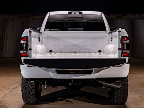 Used 2024 RAM 2500 Laramie w/ Night Edition image 9