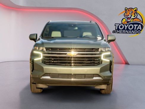 Used 2024 Chevrolet Tahoe LT RWD image 2