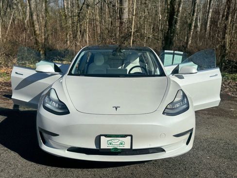 Used 2020 Tesla Model 3 Standard Range Plus image 24