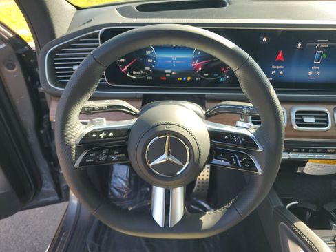 New 2026 Mercedes-Benz GLS 580 4MATIC image 28