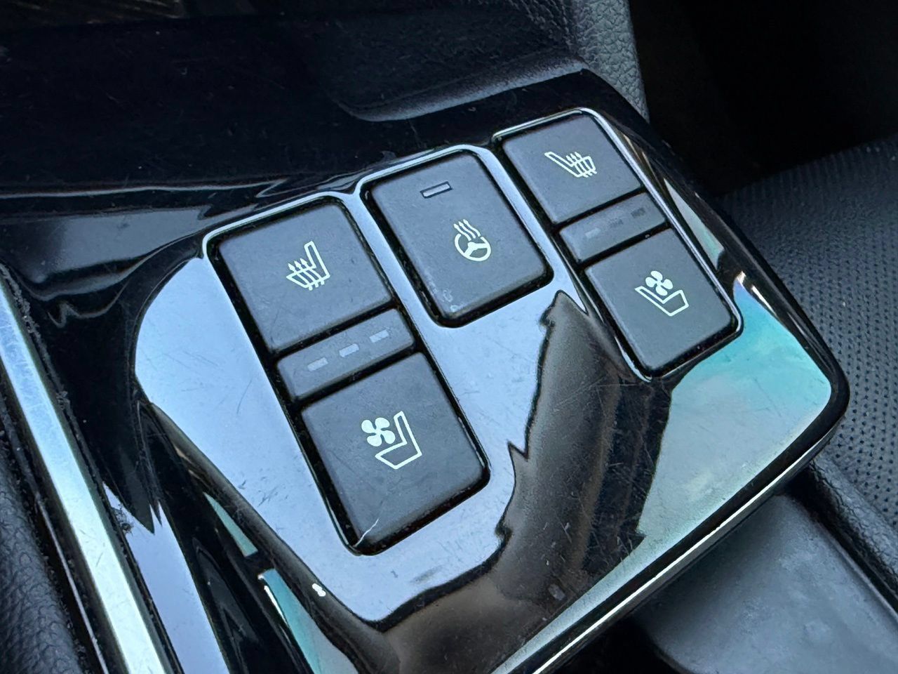 Used 2023 Kia Sportage SX FWD image 19