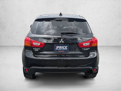 Used 2017 Mitsubishi Outlander Sport ES AWD/4WD image 7