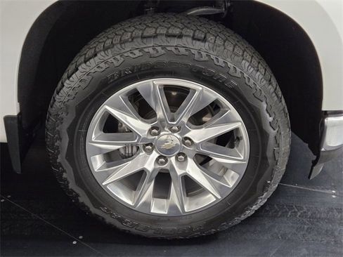 Used 2022 Chevrolet Silverado 1500 LTZ w/ Safety Package II image 9