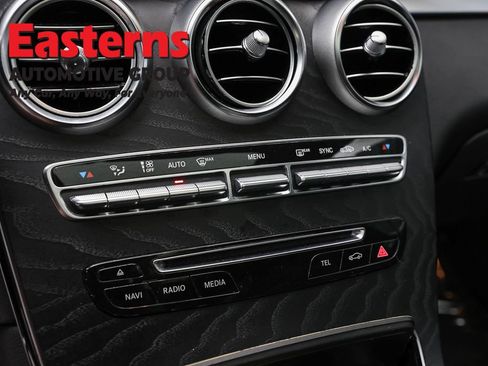 Used 2018 Mercedes-Benz GLC 300 4MATIC image 19