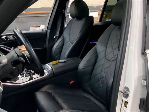 Used 2023 BMW X5 xDrive40i w/ Parking Assistance Package image 26