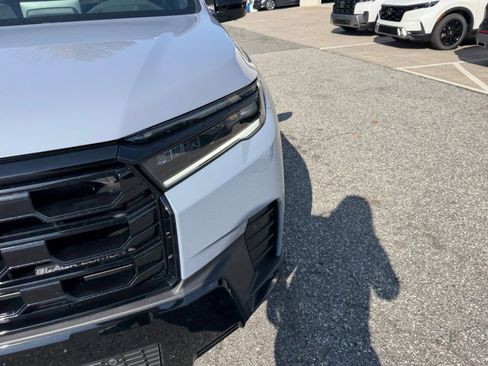 New 2026 Honda Pilot Black Edition image 26