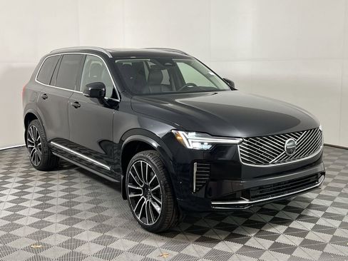 New 2026 Volvo XC90 B5 Ultra image 2