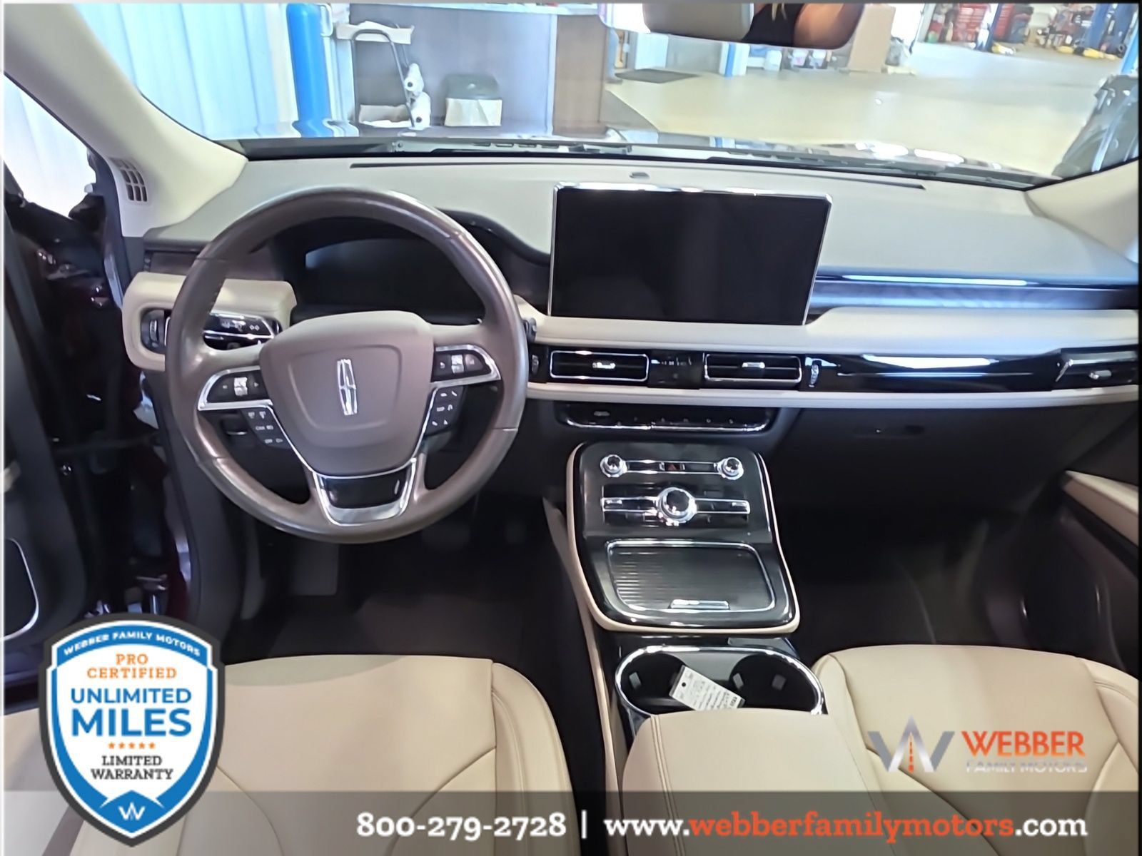 Used 2023 Lincoln Nautilus Reserve w/ Luxury Package AWD/4WD image 18
