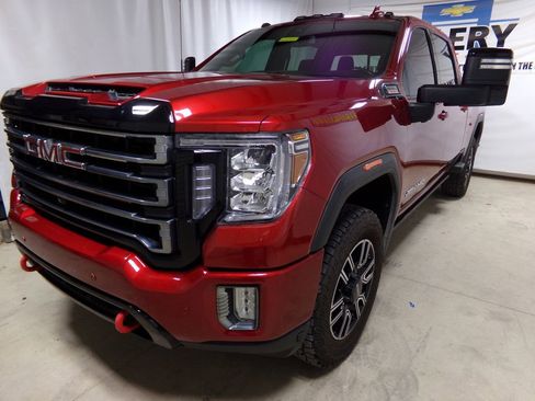 Used 2022 GMC Sierra 2500 AT4 w/ AT4 Preferred Package image 3
