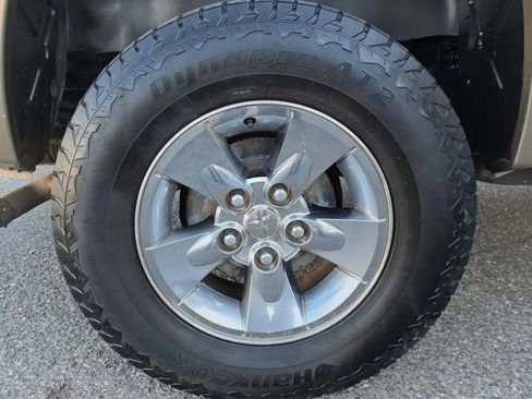 Used 2006 Mitsubishi Raider XLS AWD/4WD image 37
