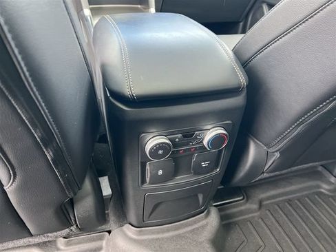 Used 2022 Ford Explorer Limited w/ Equipment Group 301A AWD/4WD image 22