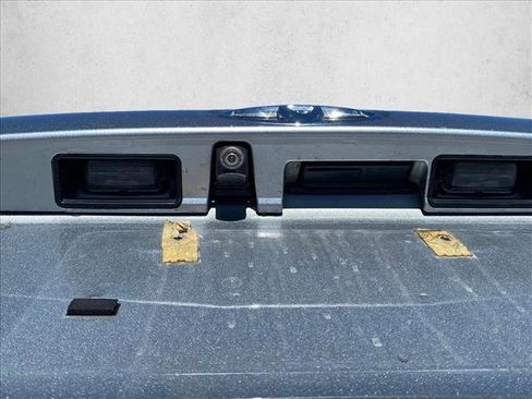 Used 2019 Toyota Highlander LE FWD image 13